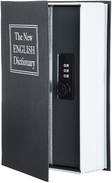 Coffre de dissimulation Amazon Basics en forme de livre sur une étagère